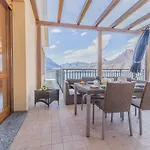 Varenna Paradise 3 公寓 *