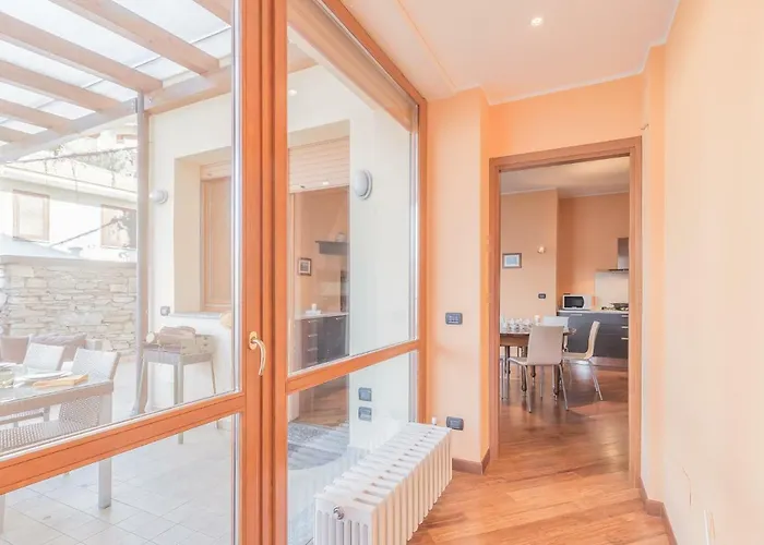 아파트 Varenna Paradise 3 *