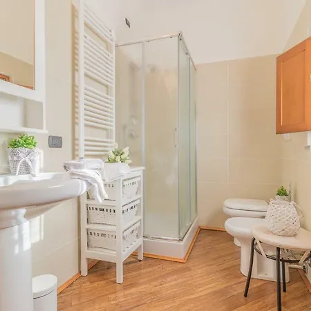 アパート Varenna Paradise 3 ペルレード